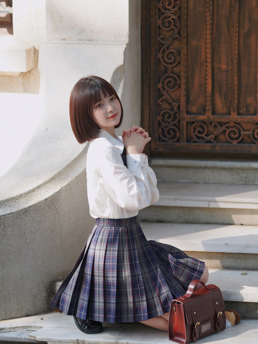 Fashion During Fall Season Moment