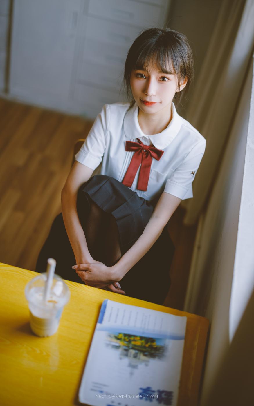 Stunning Student High School Uniform Feature