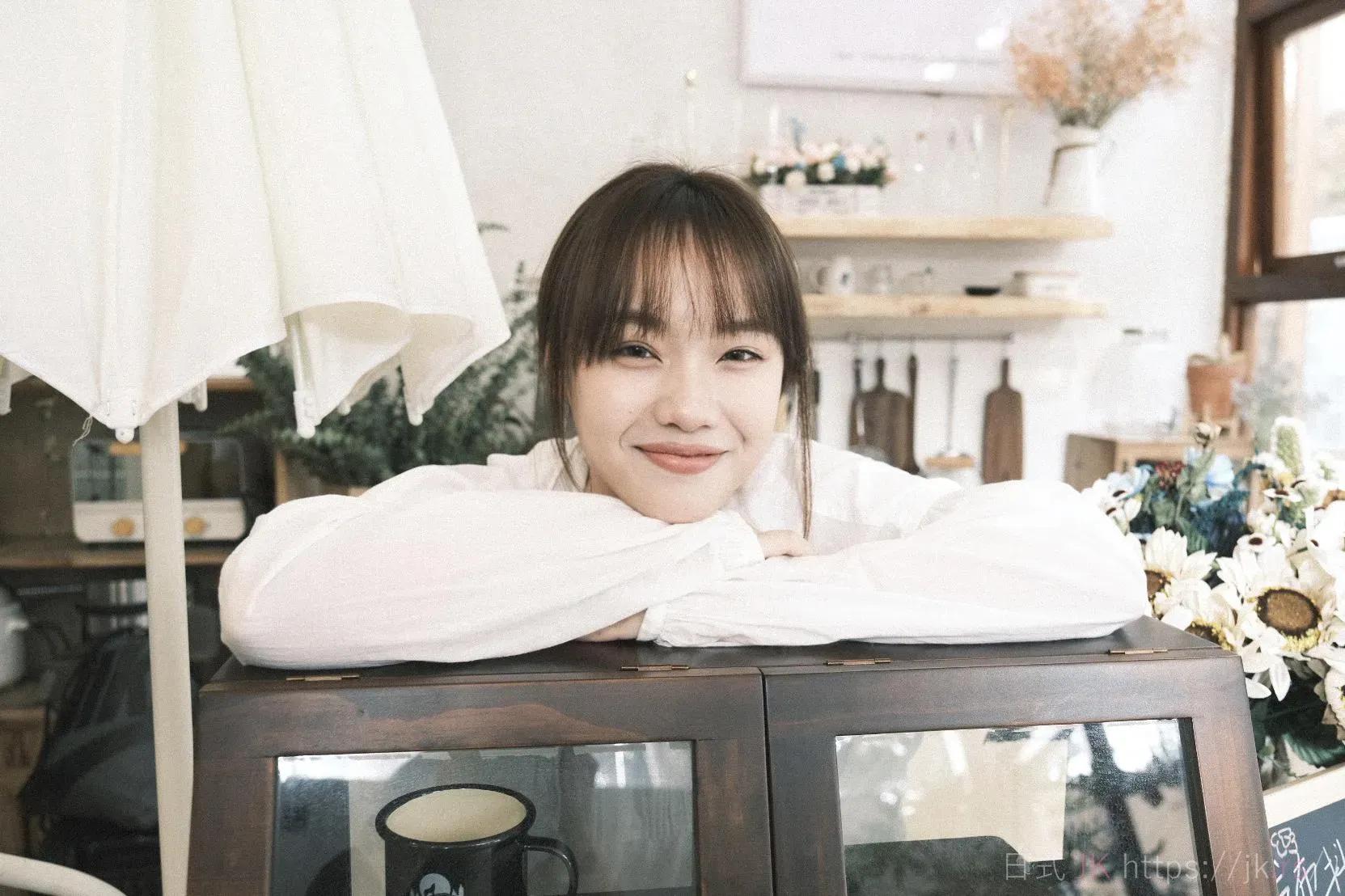 Uniform Design In Academic Portrait