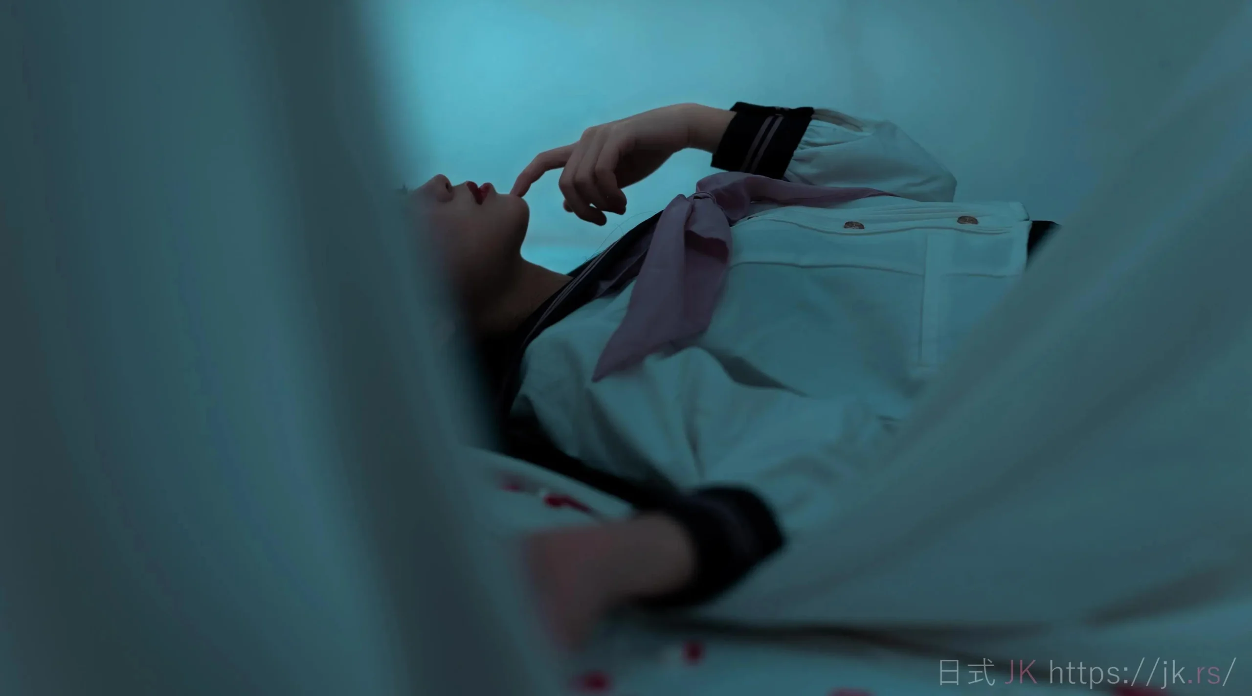 Sentimental Fashion Memory Image