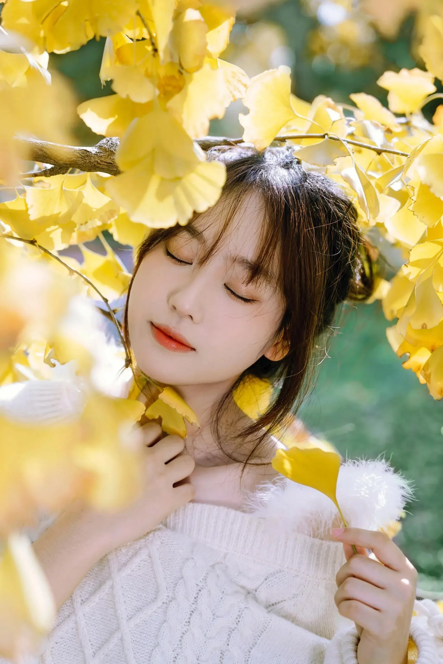 Cultural Golden Expressions Serene