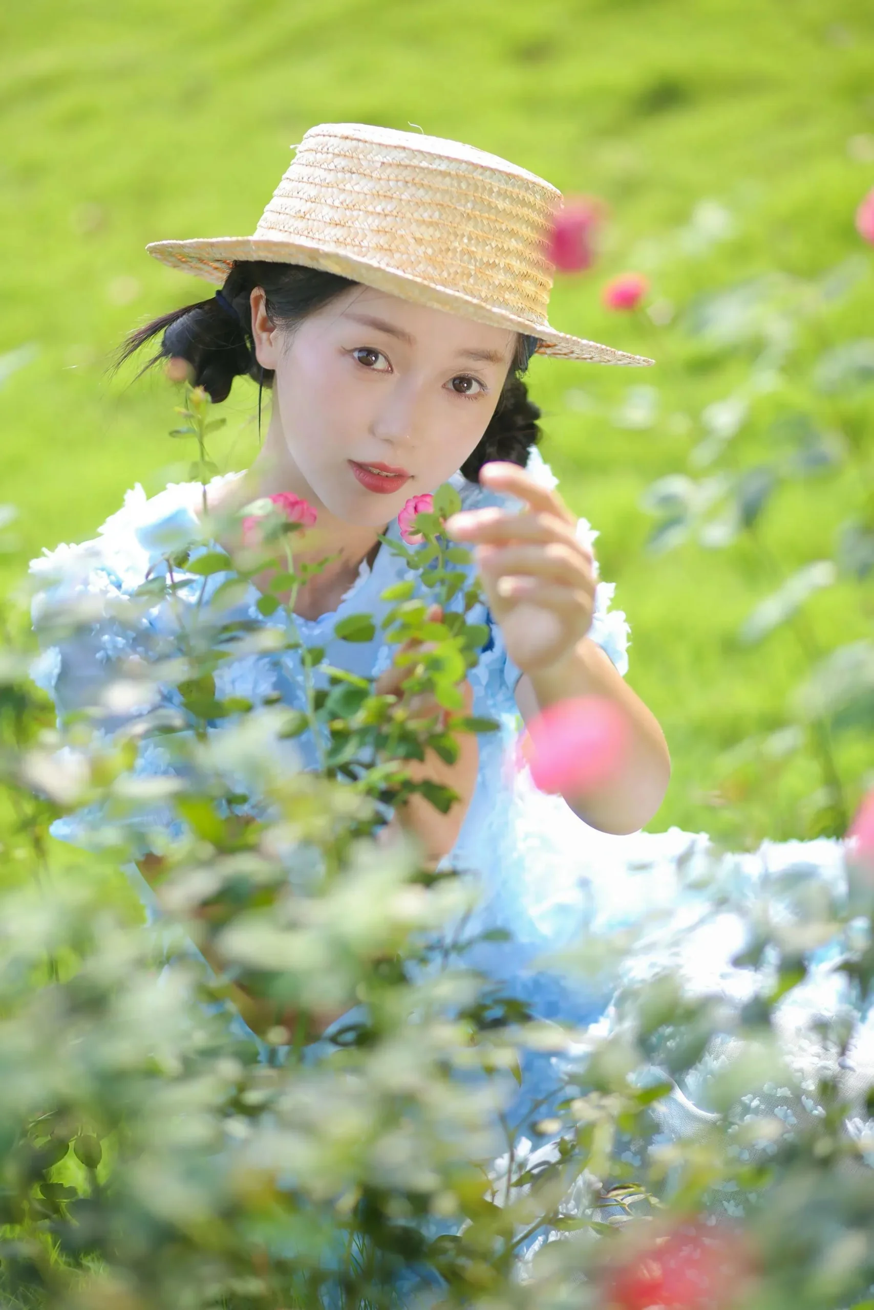 High-End Student High School Academic Dress Premiere