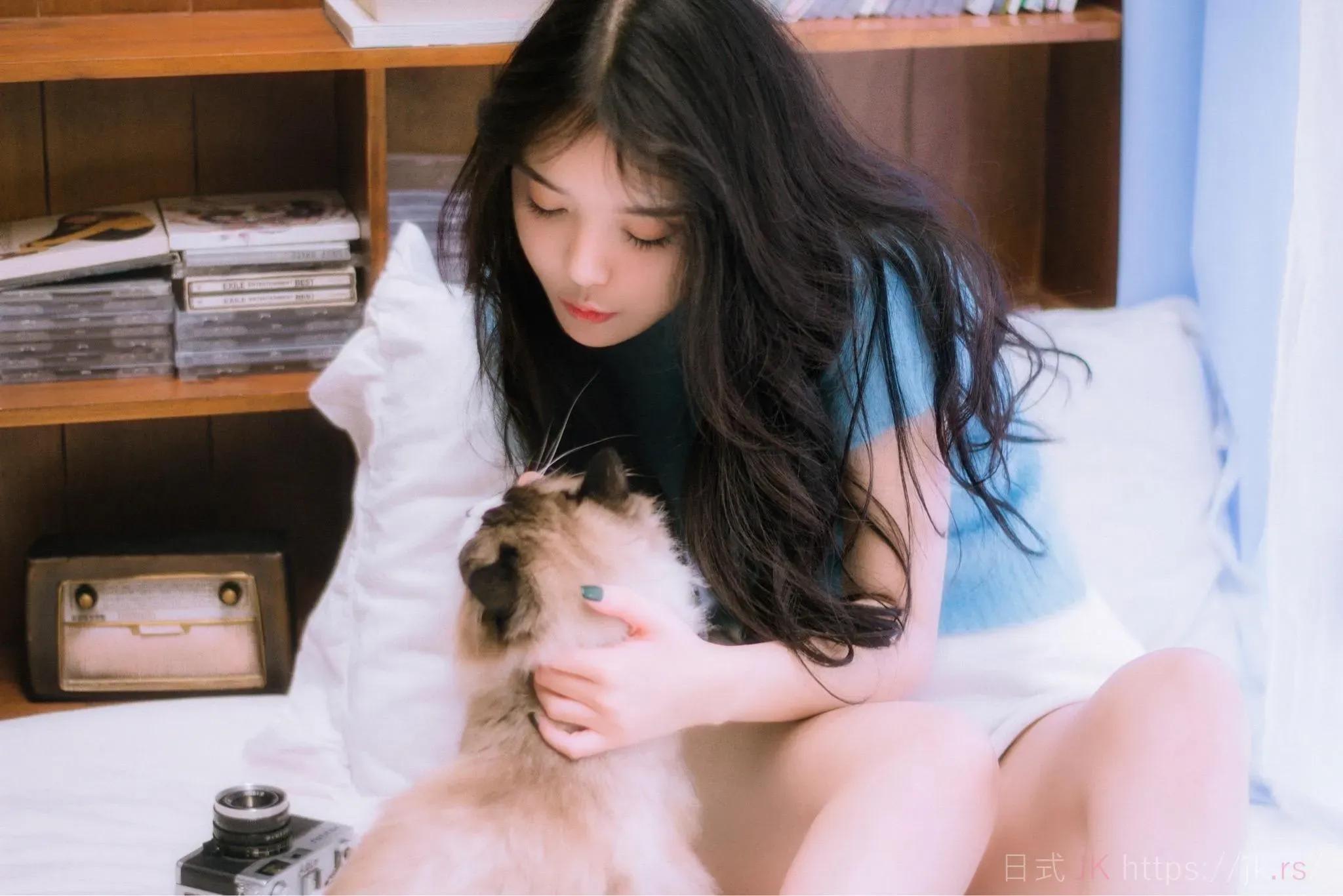 Autumn Intriguing Uniform Collection