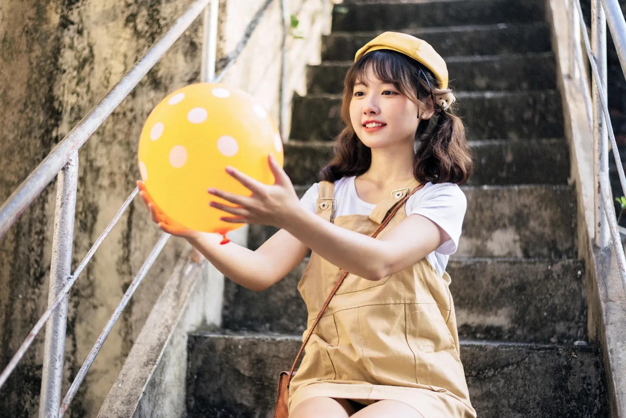 Trendy Maiden Portrait Capture