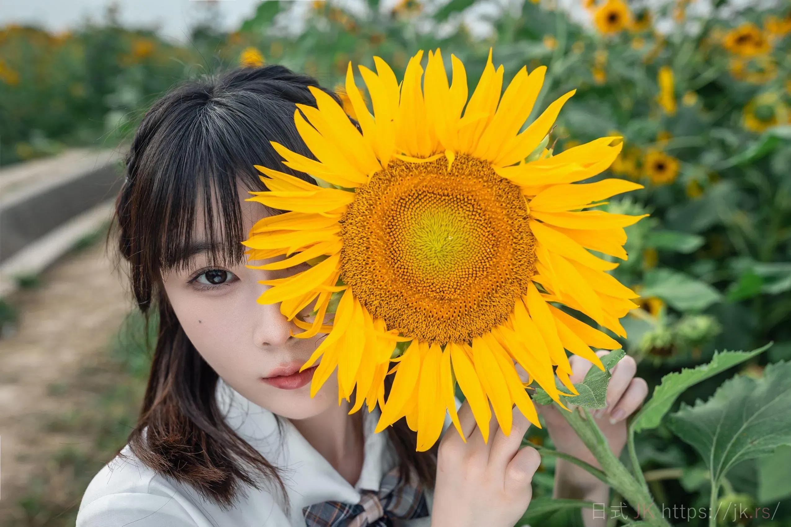 Fashion Graceful Classroom Scene