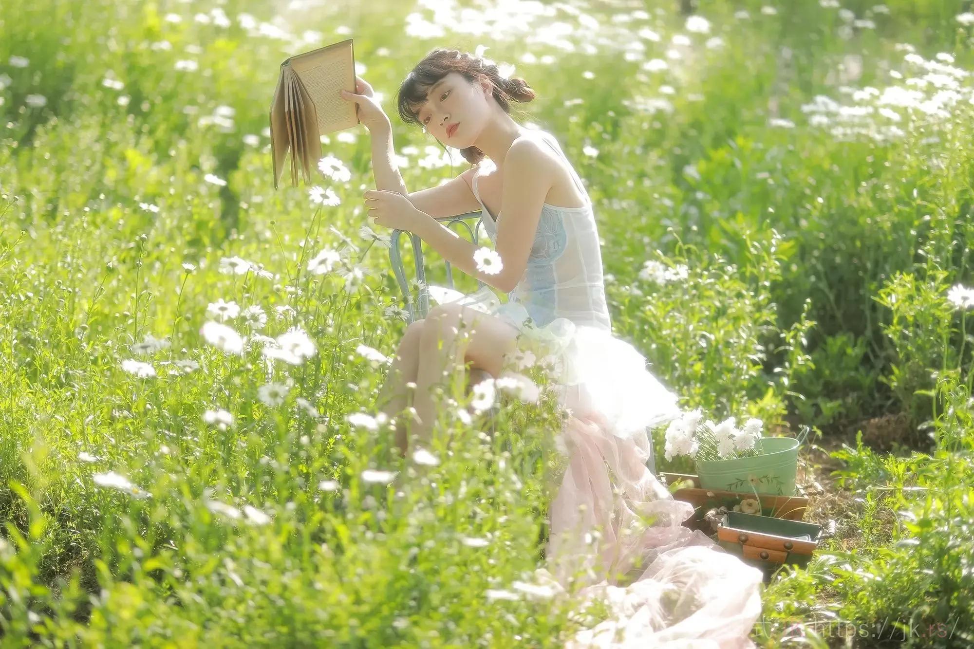 Modern Student Jk Academic Dress Portfolio