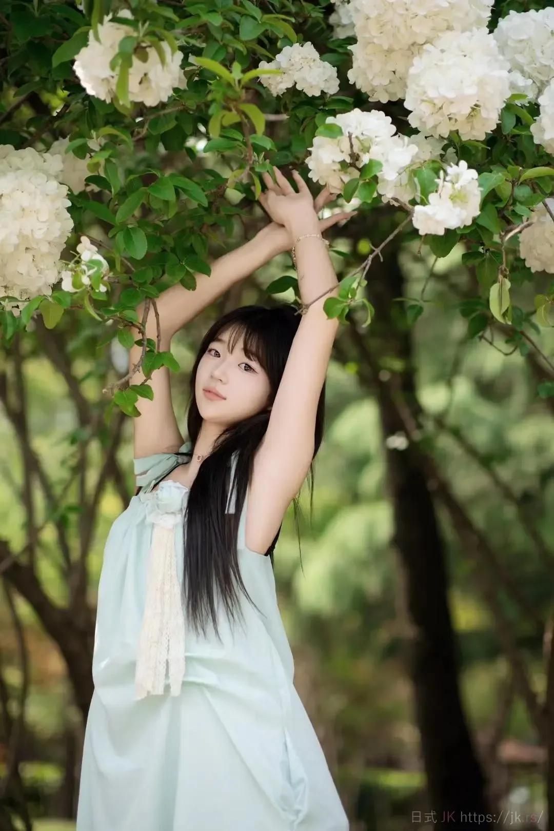 Campus Echoes In School Student Style