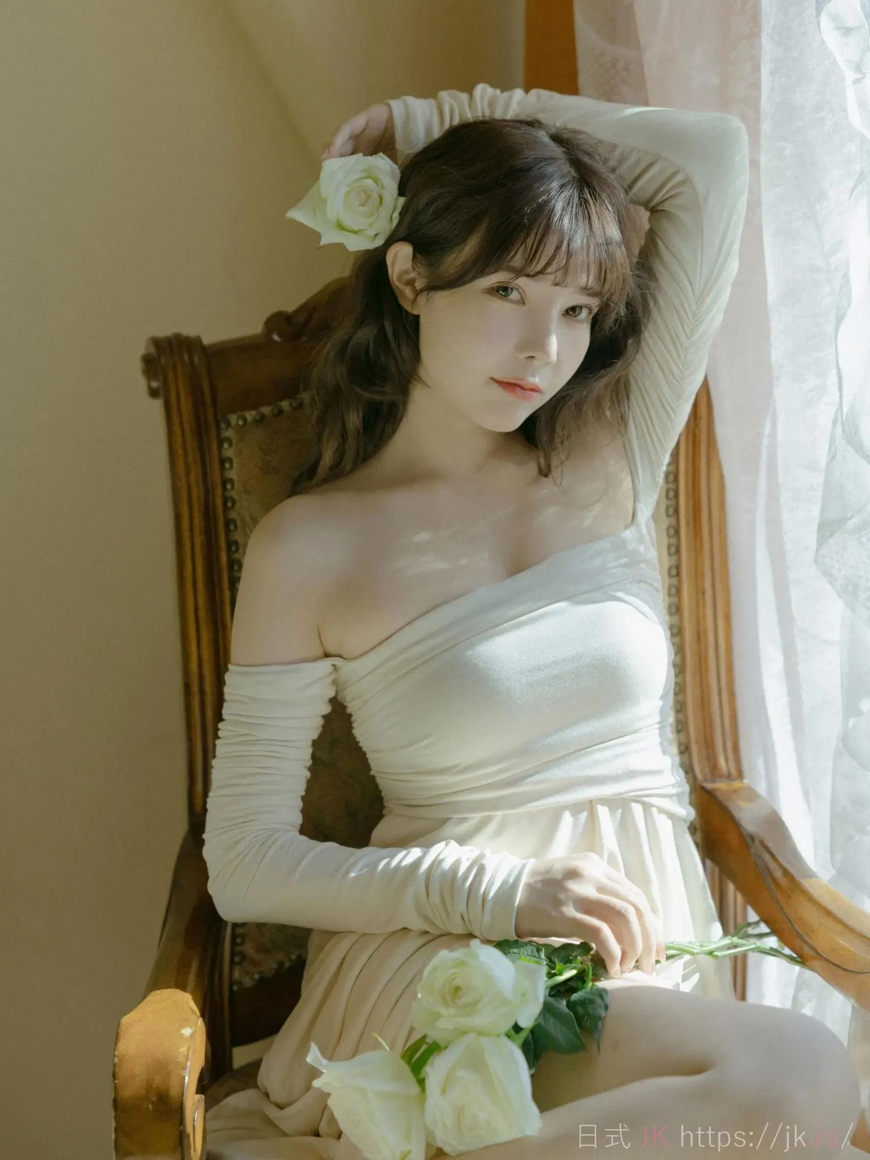 Campus Discovering Moment Wistful