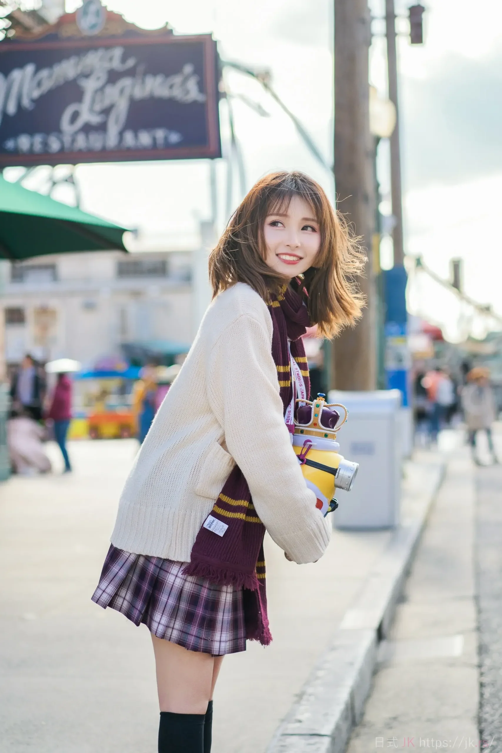 Writing In Teen Style Peek Campus Trends