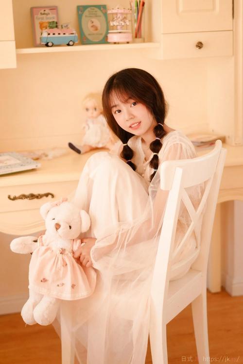 Seasonal Fashion Collection Gentle