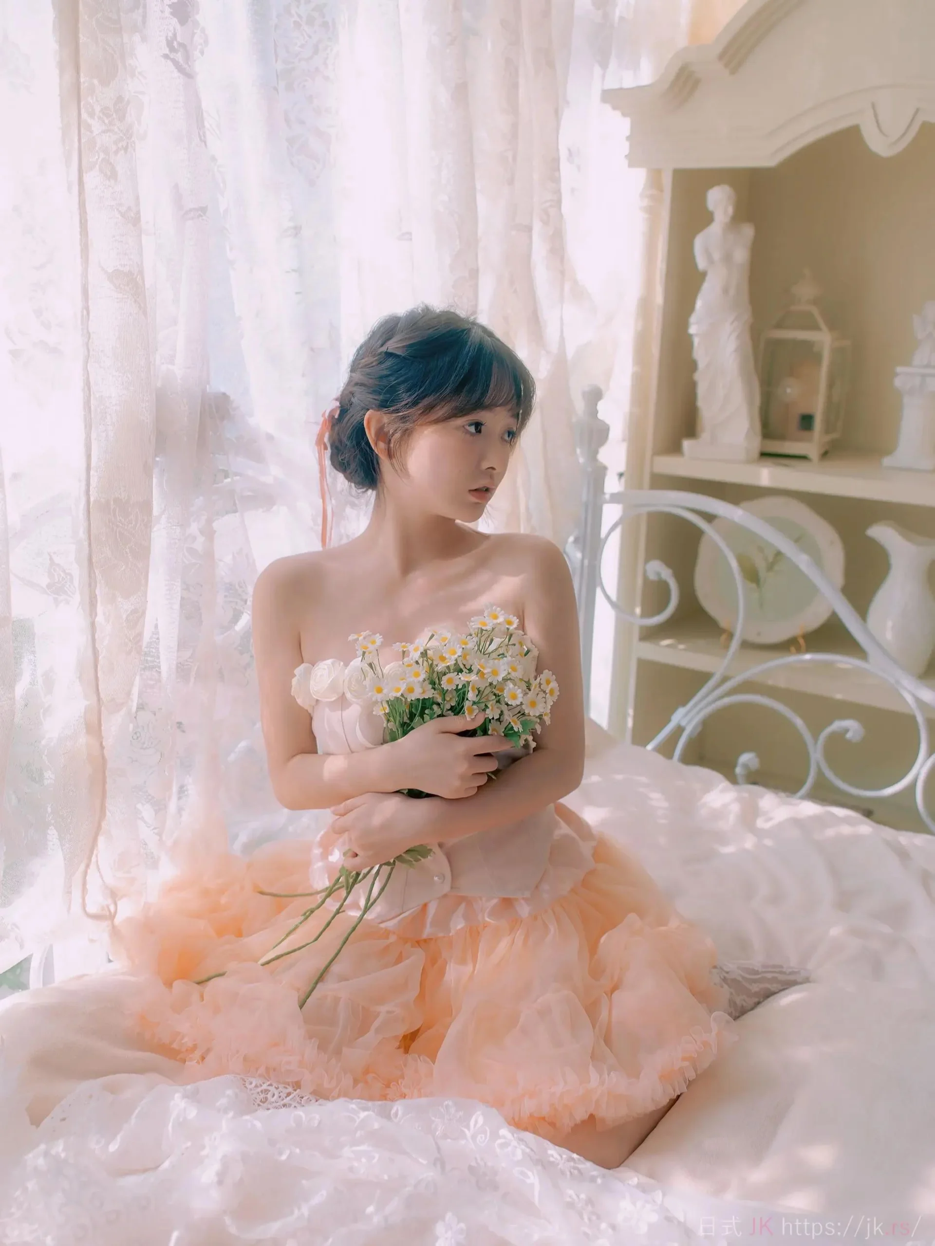 Creative High School Chic Visual