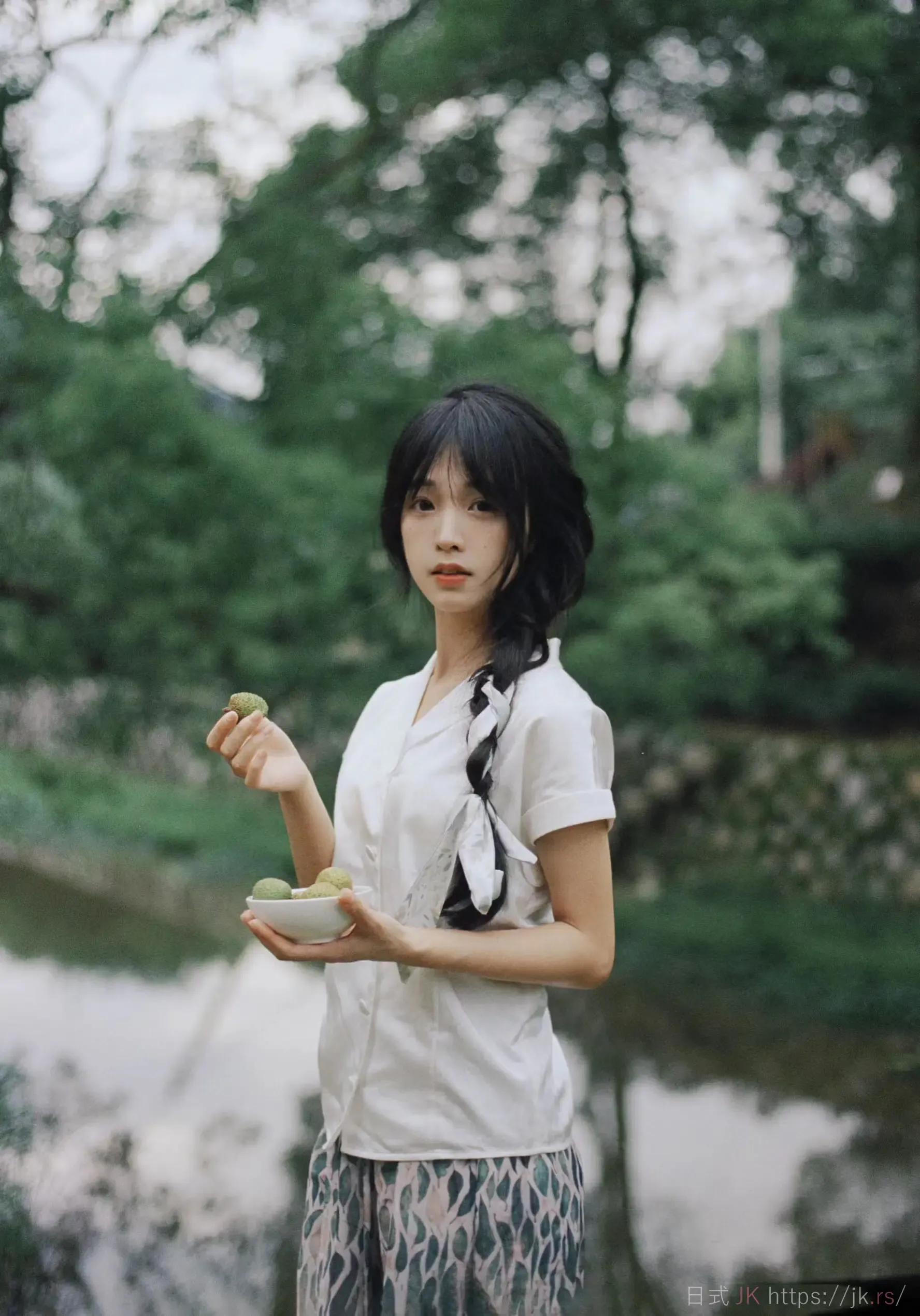 Trendy School Girl Academic Dress Showcase